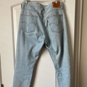 📦 MOVING SALE 🤑 LEVI’S | Light wash straight cut denim